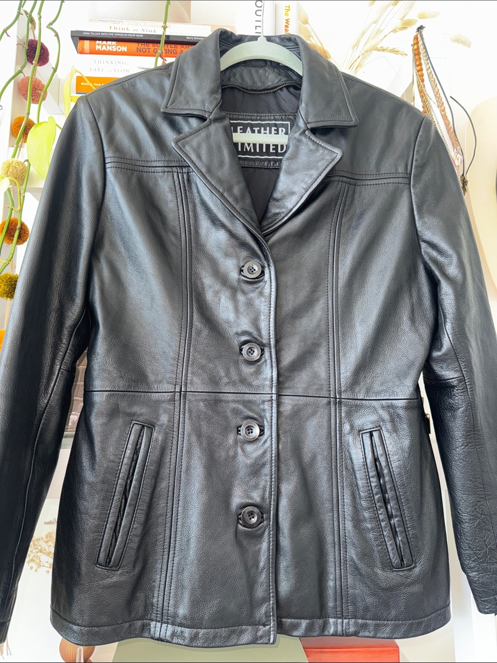 🖤 Vintage Black Leather Jacket 🖤